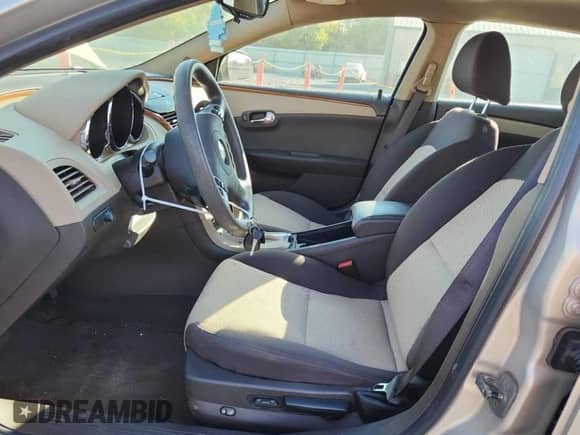 2010 Chevrolet Malibu 1LT с VIN 1G1ZC5EB7AF299452, выставлен на аукционе Copart как лот 80518235 с пробегом 78 788 миль миль и Списание • Salvage title. История ставок и продаж доступна на DreamBid. Изображение 7.