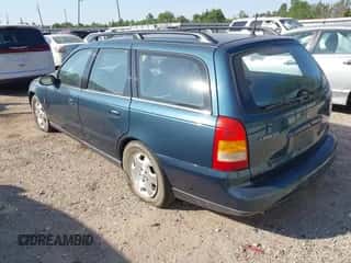 2002 Saturn LW с VIN 1G8JU84F62Y583436, выставлен на аукционе IAAI как лот 40518563 с пробегом 181 984 миль миль и . История ставок и продаж доступна на DreamBid. Изображение 3.
