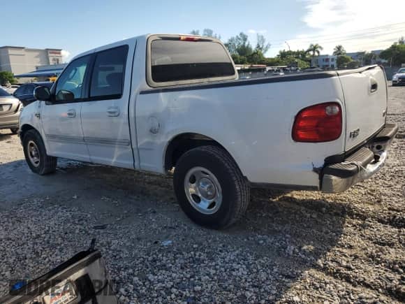 2002 Ford F-150 XLT с VIN 1FTRW07672KC65232, выставлен на аукционе Copart как лот 80583995 с пробегом Не указан миль и Чистый • Clean title. История ставок и продаж доступна на DreamBid. Изображение 2.