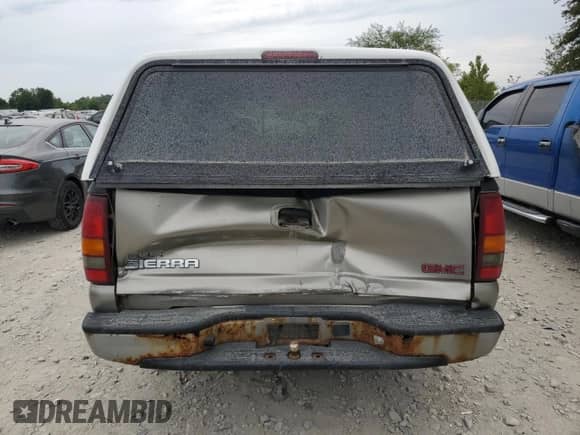 2003 GMC Sierra 1500 SLE с VIN 1GTEC14V13Z102027, выставлен на аукционе Copart как лот 67640034 с пробегом 213 845 миль миль и Списание • Salvage title. История ставок и продаж доступна на DreamBid. Изображение 6.