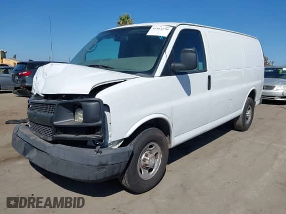 2015 Chevrolet Express Cargo z VIN 1GCWGFCF6F1246210, wystawiony jako IAAI lot #43363270 z przebiegiem 153 514 mil mil oraz . Historia ofert i sprzedaży dostępna na DreamBid. Obrazek 18.