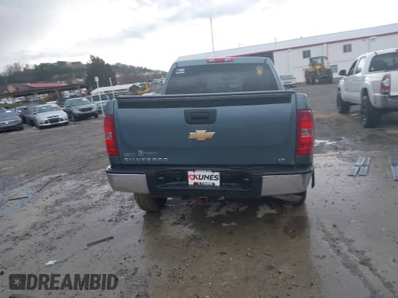 2011 Chevrolet Silverado 1500 LT с VIN 3GCPCSEA5BG115548, выставлен на аукционе IAAI как лот 41893746 с пробегом 224 233 миль миль и . История ставок и продаж доступна на DreamBid. Изображение 17.