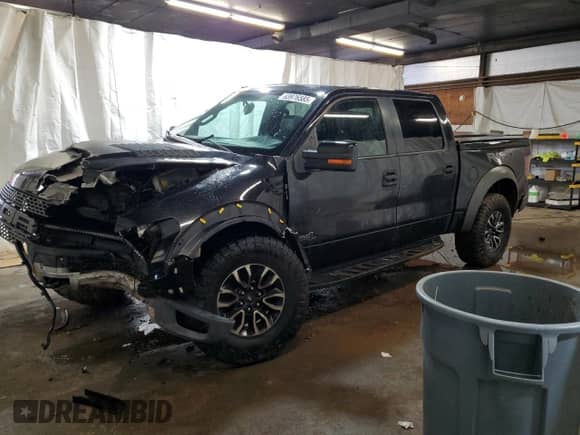 2013 Ford F-150 SVT Raptor z VIN 1FTFW1R68DFC91565, wystawiony jako Copart lot #63976585 z przebiegiem 58 871 mil mil oraz Szkoda całkowita • Salvage title. Historia ofert i sprzedaży dostępna na DreamBid. Obrazek 1.