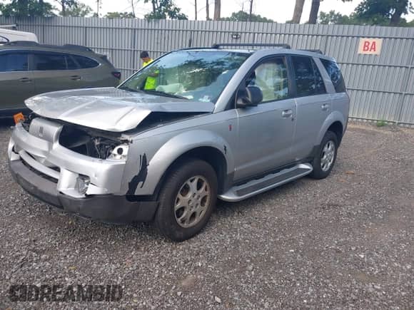 2004 Saturn VUE V6 with VIN 5GZCZ53464S888664, listed as a IAAI auction lot 42775644 with 214,569 mi miles and . Bid and sale history available at DreamBid. Image 2.