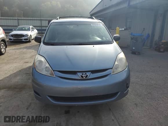 2009 Toyota Sienna CE с VIN 5TDZK23C19S225508, выставлен на аукционе Copart как лот 84565215 с пробегом 215 101 миль миль и Списание • Salvage title. История ставок и продаж доступна на DreamBid. Изображение 5.