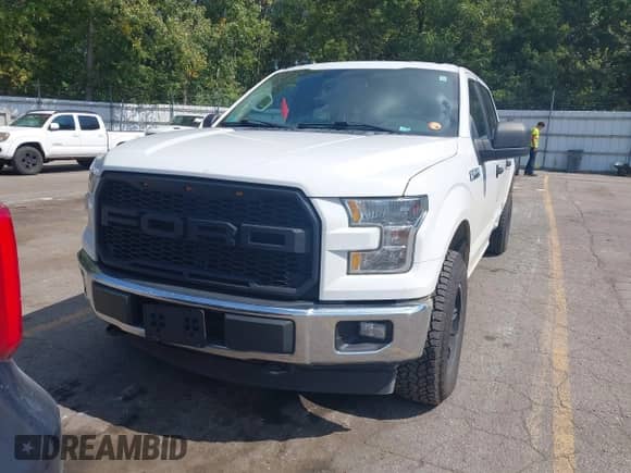 2017 Ford F-150 XL z VIN 1FTFW1EF5HFA02153, wystawiony jako IAAI lot #43202722 z przebiegiem 178 997 mil mil oraz . Historia ofert i sprzedaży dostępna na DreamBid. Obrazek 12.
