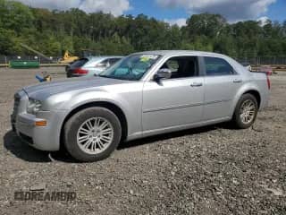2010 Chrysler 300 Touring с VIN 2C3CA5CV0AH152067, выставлен на аукционе Copart как лот 84941475 с пробегом 121 634 миль миль и Списание • Salvage title. История ставок и продаж доступна на DreamBid. Изображение 1.