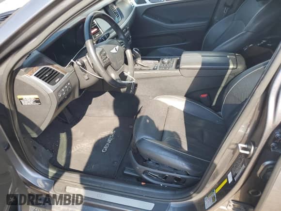 2015 Hyundai Genesis 3.8L with VIN KMHGN4JE7FU050618, listed as a Copart auction lot 70314225 with 101,597 mi miles and Salvage title. Bid and sale history available at DreamBid. Image 7.