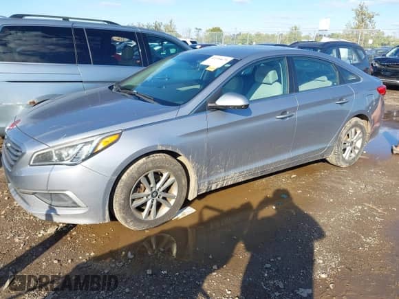 2017 Hyundai Sonata SE with VIN 5NPE24AF2HH450855, listed as a IAAI auction lot 43390679 with 173,085 mi miles and . Bid and sale history available at DreamBid. Image 17.