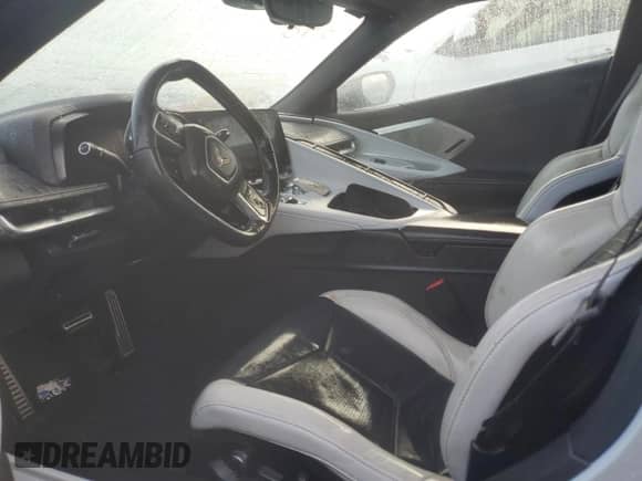 2022 Chevrolet Corvette 2LT с VIN 1G1YB3D41N5101899, выставлен на аукционе Copart как лот 74634274 с пробегом Не указан миль и На запчасти • Non repairable. История ставок и продаж доступна на DreamBid. Изображение 7.