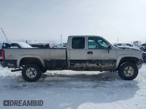 2004 Chevrolet Silverado 2500HD LS with VIN 1GCHK29U64E193942, listed as a IAAI auction lot 41511923 with 164,298 mi miles and . Bid and sale history available at DreamBid. Image 14.