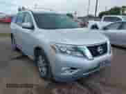 2013 Nissan Pathfinder Platinum with VIN 5N1AR2MN9DC603279, listed as a IAAI auction lot 42933285 with 179,082 mi miles and . Bid and sale history available at DreamBid. Image 1.