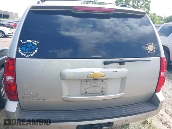 2013 Chevrolet Tahoe LS z VIN 1GNSCAE09DR184197, wystawiony jako IAAI lot #42588553 z przebiegiem 137 205 mil mil oraz . Historia ofert i sprzedaży dostępna na DreamBid. Obrazek 16.