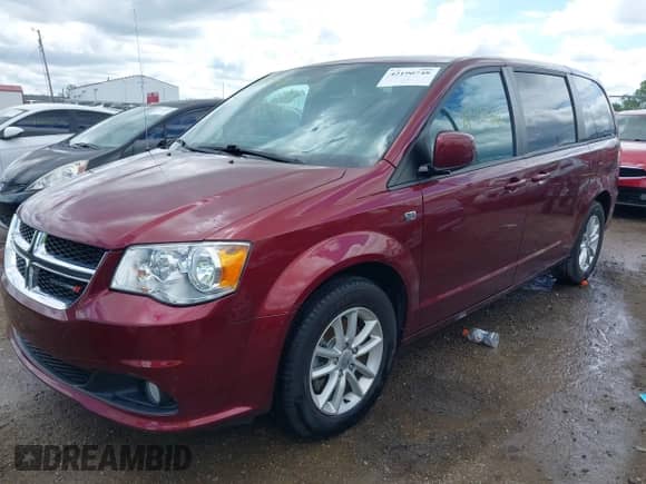 2019 Dodge Grand Caravan SE z VIN 2C4RDGBG1KR803438, wystawiony jako IAAI lot #42190748 z przebiegiem 84 070 mil mil oraz . Historia ofert i sprzedaży dostępna na DreamBid. Obrazek 6.