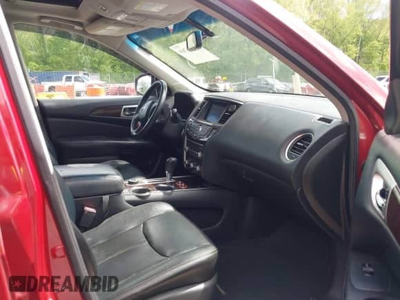 2013 Nissan Pathfinder SV z VIN 5N1AR2MM1DC641760, wystawiony jako IAAI lot #42156769 z przebiegiem 149 850 mil mil oraz . Historia ofert i sprzedaży dostępna na DreamBid. Obrazek 5.