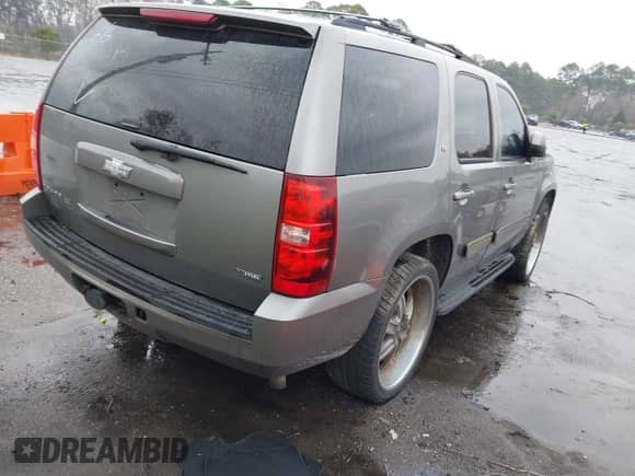 2009 Chevrolet Tahoe 1LT z VIN 1GNEC23359R235413, wystawiony jako IAAI lot #41661328 z przebiegiem 207 225 mil mil oraz . Historia ofert i sprzedaży dostępna na DreamBid. Obrazek 4.