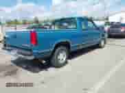 1998 Chevrolet Silverado 1500 z VIN 2GCEC19M2W1251821, wystawiony jako IAAI lot #42166116 z przebiegiem 215 094 mil mil oraz . Historia ofert i sprzedaży dostępna na DreamBid. Obrazek 4.