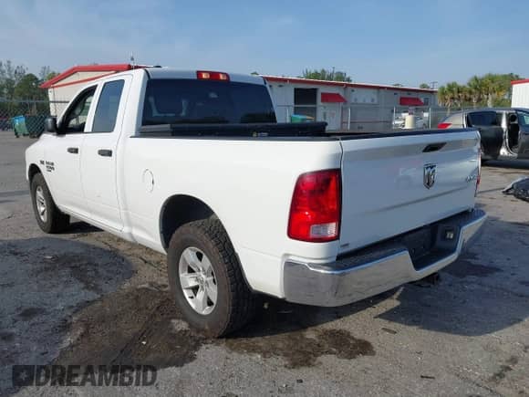 2019 Ram 1500 Express z VIN 1C6RR7FT8KS533686, wystawiony jako IAAI lot #41866997 z przebiegiem 199 502 mil mil oraz . Historia ofert i sprzedaży dostępna na DreamBid. Obrazek 6.