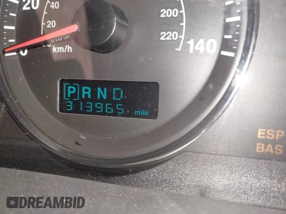 2007 Jeep Commander Sport with VIN 1J8HH48K87C651256, listed as a IAAI auction lot 41294961 with 313,965 mi miles and . Bid and sale history available at DreamBid. Image 16.