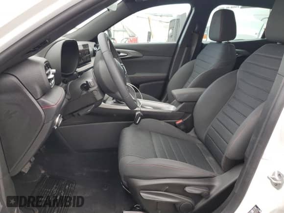 2024 Dodge Hornet GT with VIN ZACNDFAN6R3A42405, listed as a Copart auction lot 80487694 with 7,684 mi miles and Clean title. Bid and sale history available at DreamBid. Image 7.