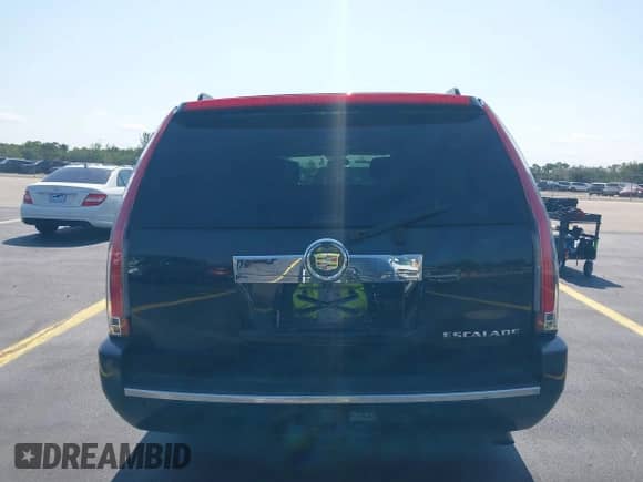 2014 Cadillac Escalade ESV Luxury с VIN 1GYS4HEF6ER130936, выставлен на аукционе IAAI как лот 42232487 с пробегом 156 967 миль миль и . История ставок и продаж доступна на DreamBid. Изображение 16.