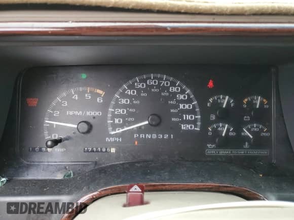 2000 Cadillac Escalade z VIN 1GYEK13RXYR103671, wystawiony jako Copart lot #48146125 z przebiegiem 271 195 mil mil oraz Szkoda całkowita • Salvage title. Historia ofert i sprzedaży dostępna na DreamBid. Obrazek 9.