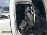 2019 Ram 1500 Tradesman z VIN 1C6RR6FG7KS630276, wystawiony jako IAAI lot #43049405 z przebiegiem 104 053 mil mil oraz . Historia ofert i sprzedaży dostępna na DreamBid. Obrazek 8.