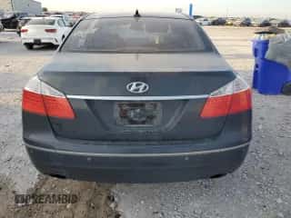 2009 Hyundai Genesis z VIN KMHGC46E19U020470, wystawiony jako Copart lot #68014994 z przebiegiem 181 643 mil mil oraz Szkoda całkowita • Salvage title. Historia ofert i sprzedaży dostępna na DreamBid. Obrazek 6.