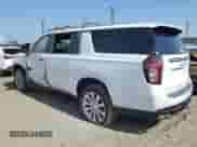 2021 Chevrolet Suburban Premier z VIN 1GNSKFKDXMR185737, wystawiony jako Copart lot #61986155 z przebiegiem 50 759 mil mil oraz Szkoda całkowita • Salvage title. Historia ofert i sprzedaży dostępna na DreamBid. Obrazek 2.