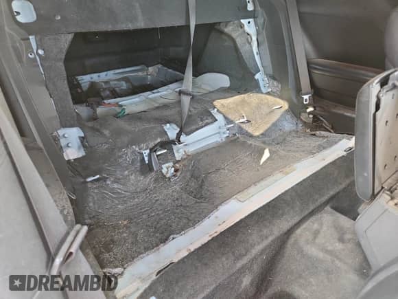 2013 Dodge Challenger SXT Plus z VIN 2C3CDYAG1DH646181, wystawiony jako Copart lot #70575735 z przebiegiem Nie podano mil oraz Czysty tytuł • Clean title. Historia ofert i sprzedaży dostępna na DreamBid. Obrazek 10.