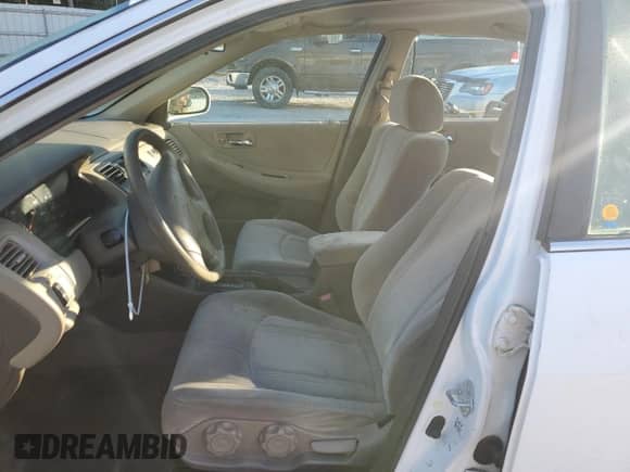 1999 Honda Accord LX с VIN JHMCG5646XC004173, выставлен на аукционе Copart как лот 81914455 с пробегом 240 577 миль миль и Списание • Salvage title. История ставок и продаж доступна на DreamBid. Изображение 7.