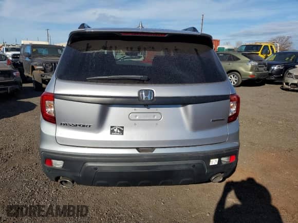 2020 Honda Passport Touring with VIN 5FNYF7H95LB006508, listed as a Copart auction lot 82423674 with 29,751 mi miles and Salvage title. Bid and sale history available at DreamBid. Image 6.