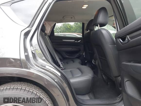 2025 Mazda CX-5 S Select z VIN JM3KFBBL6S0621120, wystawiony jako IAAI lot #42927385 z przebiegiem 13 538 mil mil oraz . Historia ofert i sprzedaży dostępna na DreamBid. Obrazek 8.