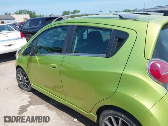 2013 Chevrolet Spark LT с VIN KL8CF6S95DC535235, выставлен на аукционе IAAI как лот 42563406 с пробегом 83 571 миль миль и . История ставок и продаж доступна на DreamBid. Изображение 14.