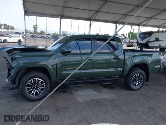 2022 Toyota Tacoma SR5 with VIN 3TMAZ5CN8NM180525, listed as a IAAI auction lot 42750259 with 52,414 mi miles and . Bid and sale history available at DreamBid. Image 15.