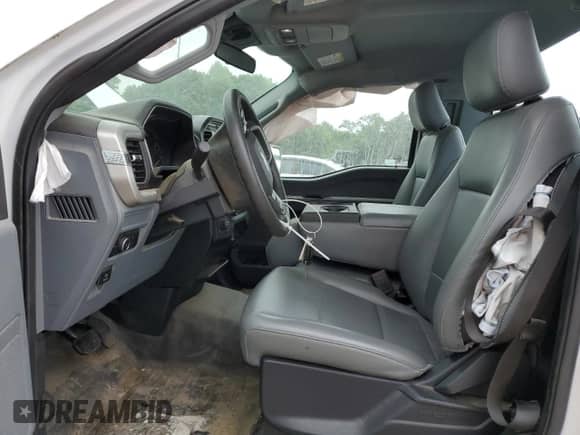 2021 Ford F-150 XL z VIN 1FTMF1EP7MKE72931, wystawiony jako Copart lot #60650605 z przebiegiem 23 825 mil mil oraz Szkoda całkowita • Salvage title. Historia ofert i sprzedaży dostępna na DreamBid. Obrazek 7.