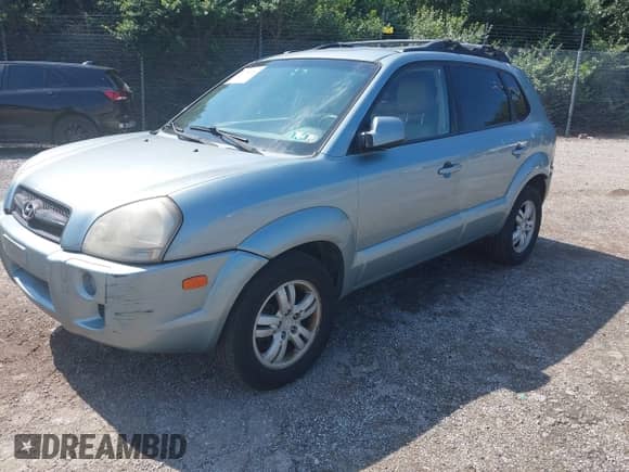 2006 Hyundai Tucson GLS with VIN KM8JN72D26U344036, listed as a IAAI auction lot 42652589 with 174,352 mi miles and . Bid and sale history available at DreamBid. Image 2.