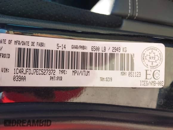 2014 Jeep Grand Cherokee SRT-8 z VIN 1C4RJFDJ7EC527372, wystawiony jako IAAI lot #41889040 z przebiegiem 120 015 mil mil oraz . Historia ofert i sprzedaży dostępna na DreamBid. Obrazek 9.