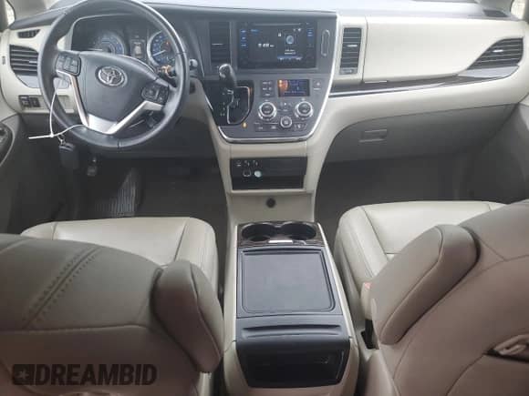2016 Toyota Sienna XLE with VIN 5TDYK3DC9GS751673, listed as a Copart auction lot 69256525 with 81,113 mi miles and Salvage title. Bid and sale history available at DreamBid. Image 8.