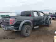 2014 Ford F-150 SVT Raptor z VIN 1FTFW1R68EFD11962, wystawiony jako IAAI lot #43100118 z przebiegiem 185 511 mil mil oraz . Historia ofert i sprzedaży dostępna na DreamBid. Obrazek 4.