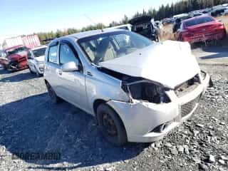 2011 Chevrolet Aveo z VIN 3G1TB6DG5BL152808, wystawiony jako Copart lot #77772824 z przebiegiem Nie podano mil oraz Nie do naprawy • Non repairable. Historia ofert i sprzedaży dostępna na DreamBid. Obrazek 4.