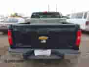2013 Chevrolet Silverado 1500 Work Truck z VIN 1GCNCPEX5DZ246572, wystawiony jako IAAI lot #40874917 z przebiegiem 228 819 mil mil oraz . Historia ofert i sprzedaży dostępna na DreamBid. Obrazek 16.