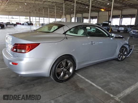 2011 Lexus IS 250 C z VIN JTHFF2C26B2519092, wystawiony jako Copart lot #69091155 z przebiegiem 75 963 mil mil oraz Czysty tytuł • Clean title. Historia ofert i sprzedaży dostępna na DreamBid. Obrazek 3.