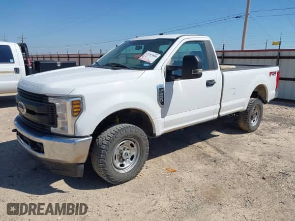2019 Ford F-250 XL с VIN 1FTBF2B64KED10470, выставлен на аукционе IAAI как лот 42787808 с пробегом 168 557 миль миль и . История ставок и продаж доступна на DreamBid. Изображение 19.