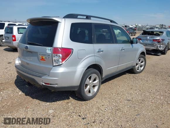 2009 Subaru Forester XT Limited с VIN JF2SH66639H723230, выставлен на аукционе IAAI как лот 42880633 с пробегом 191 319 миль миль и . История ставок и продаж доступна на DreamBid. Изображение 4.