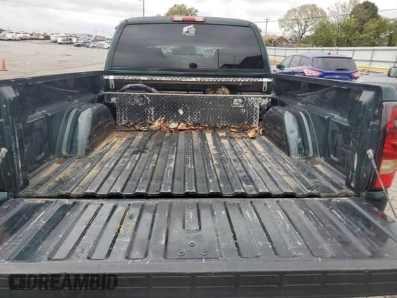 2006 Chevrolet Silverado 1500 Work Truck with VIN 1GCEC19V56Z228467, listed as a Copart auction lot 72442784 with 231,534 mi miles and Salvage title. Bid and sale history available at DreamBid. Image 12.