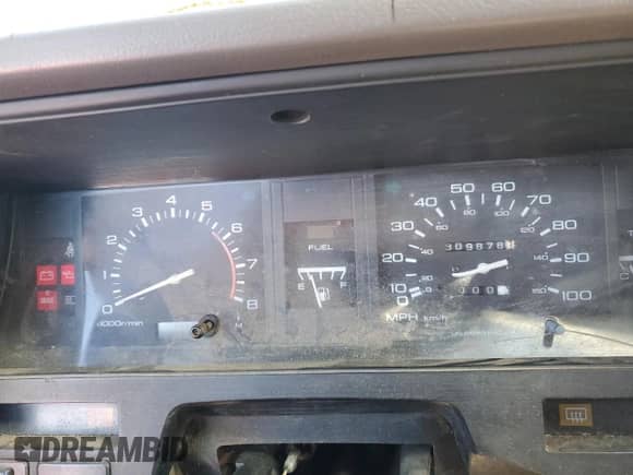 1992 Nissan Pathfinder LE с VIN JN8HD17S3NW009191, выставлен на аукционе Copart как лот 88817005 с пробегом 309 878 миль миль и Списание • Salvage title. История ставок и продаж доступна на DreamBid. Изображение 9.