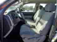 2012 Toyota Tundra z VIN 5TFRU5F16CX026400, wystawiony jako Copart lot #45609695 z przebiegiem 200 612 mil mil oraz Szkoda całkowita • Salvage title. Historia ofert i sprzedaży dostępna na DreamBid. Obrazek 7.