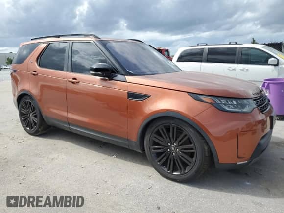2017 Land Rover Discovery HSE with VIN SALRRBBVXHA046046, listed as a Copart auction lot 71015195 with 72,533 mi miles and Clean title. Bid and sale history available at DreamBid. Image 4.