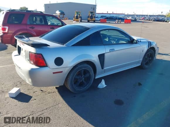 2003 Ford Mustang Standard с VIN 1FAFP40493F356342, выставлен на аукционе IAAI как лот 43497175 с пробегом 143 719 миль миль и . История ставок и продаж доступна на DreamBid. Изображение 4.